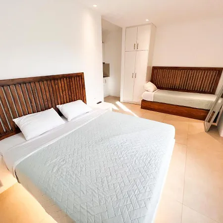 Lectus Mykonos * 프라가